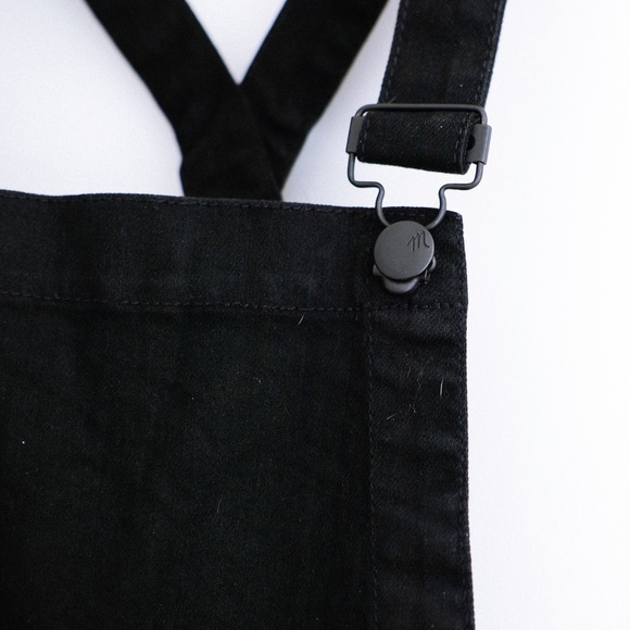 Madewell Cutoff Overalls in Black - Picture 3 of 4